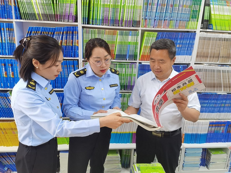 駐市委宣傳部紀檢監察組深入一線實地督查校園周邊書店